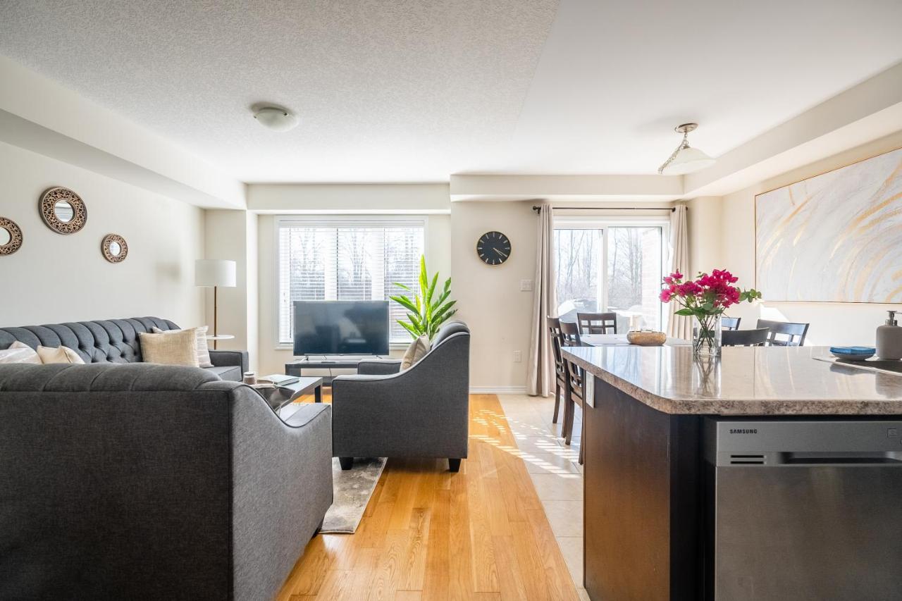 New 3Br Townhouse, Minutes To Niagara Falls And Brock University By Globalstay 索罗尔德 外观 照片